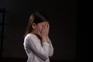 傷ついた子ども