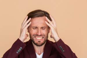 イライラする父親